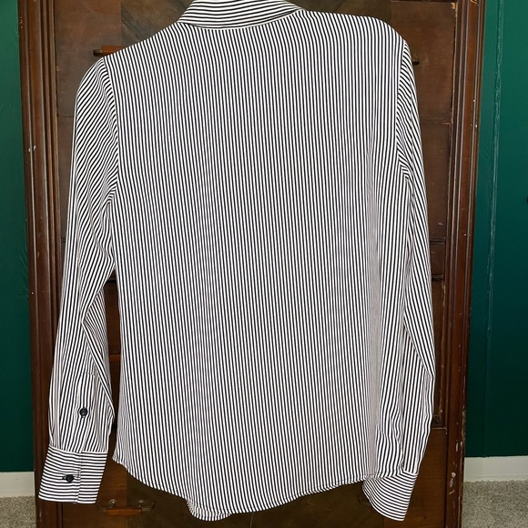H&M black and white striped button down NWOT  (S) - Picture 3 of 3